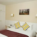 Ashville House 3* 킬라니