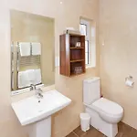 Ashville House Gæstehus 3*